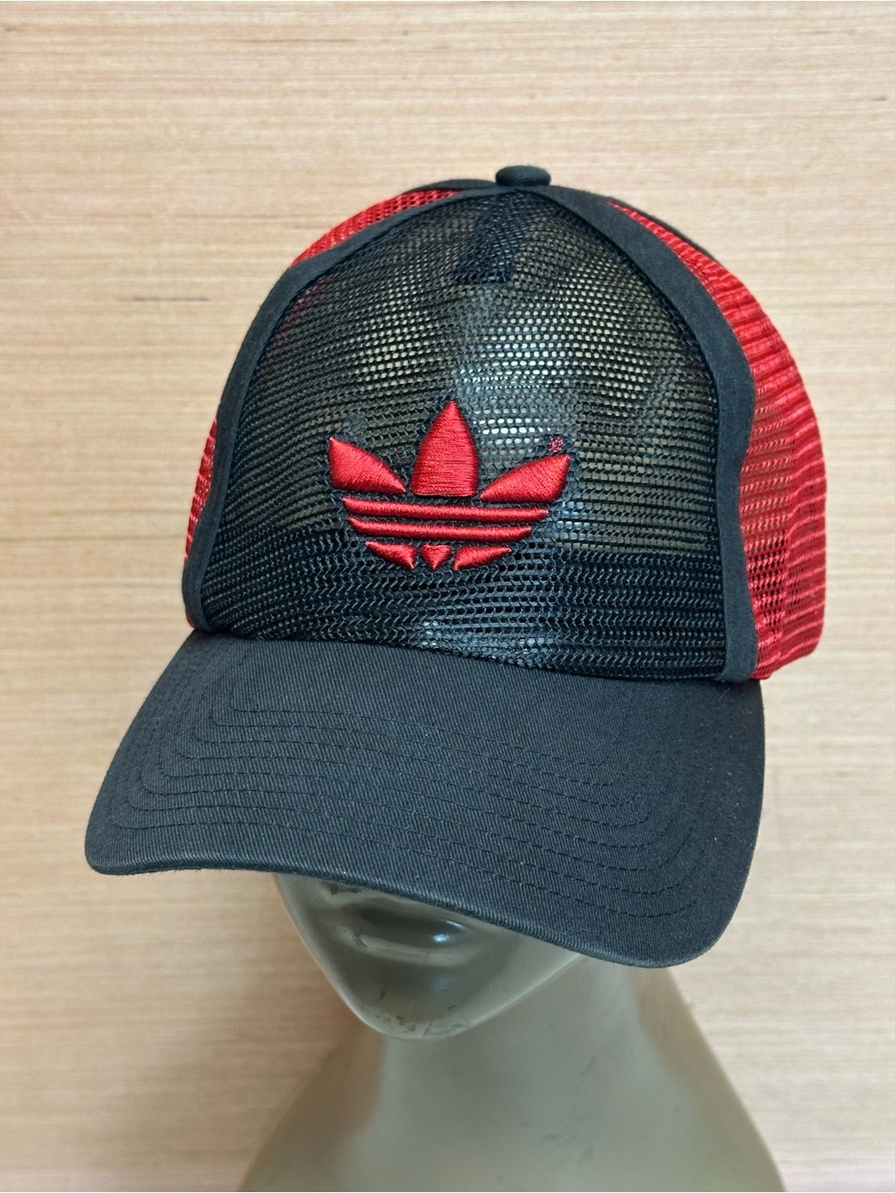 adidas Black & Red Mesh Snap Back Trucker Hat Cap Adult OSFA Adjustable